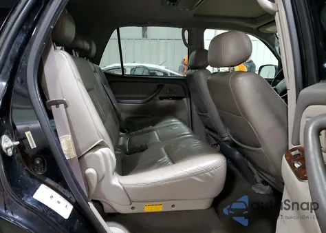 2003 Toyota Sequoia Limited z USA, uszkodzony, nr VIN 5TDBT48A43S192741